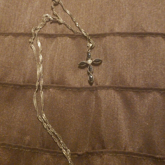 Cross necklace - Picture 2 of 2